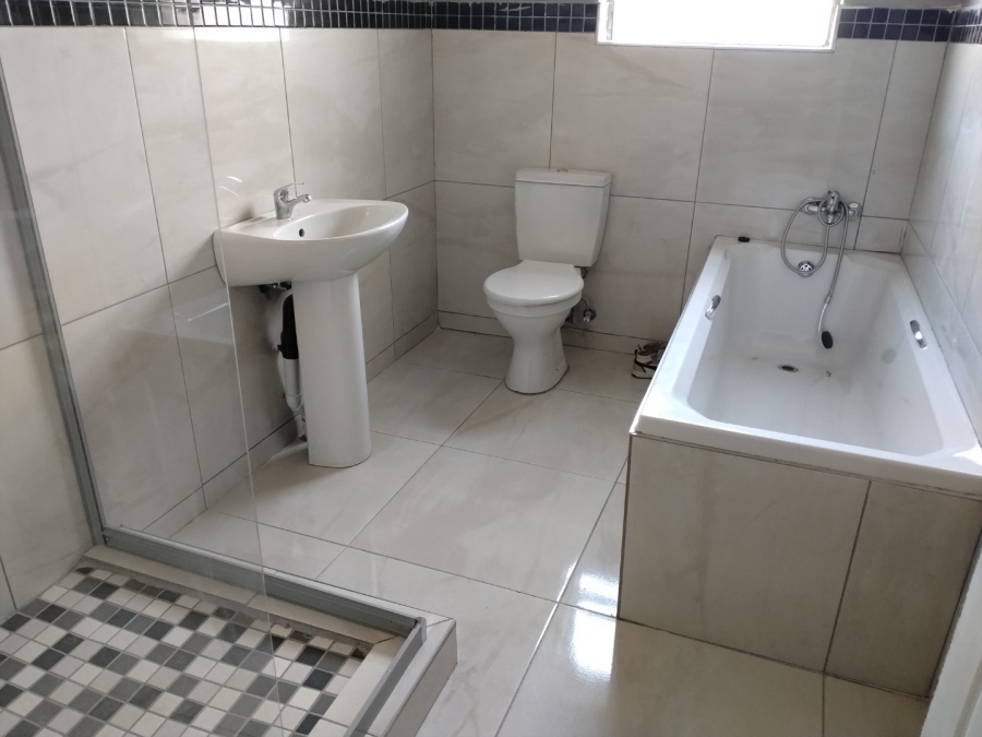 3 Bedroom Property for Sale in Kagisanong Free State